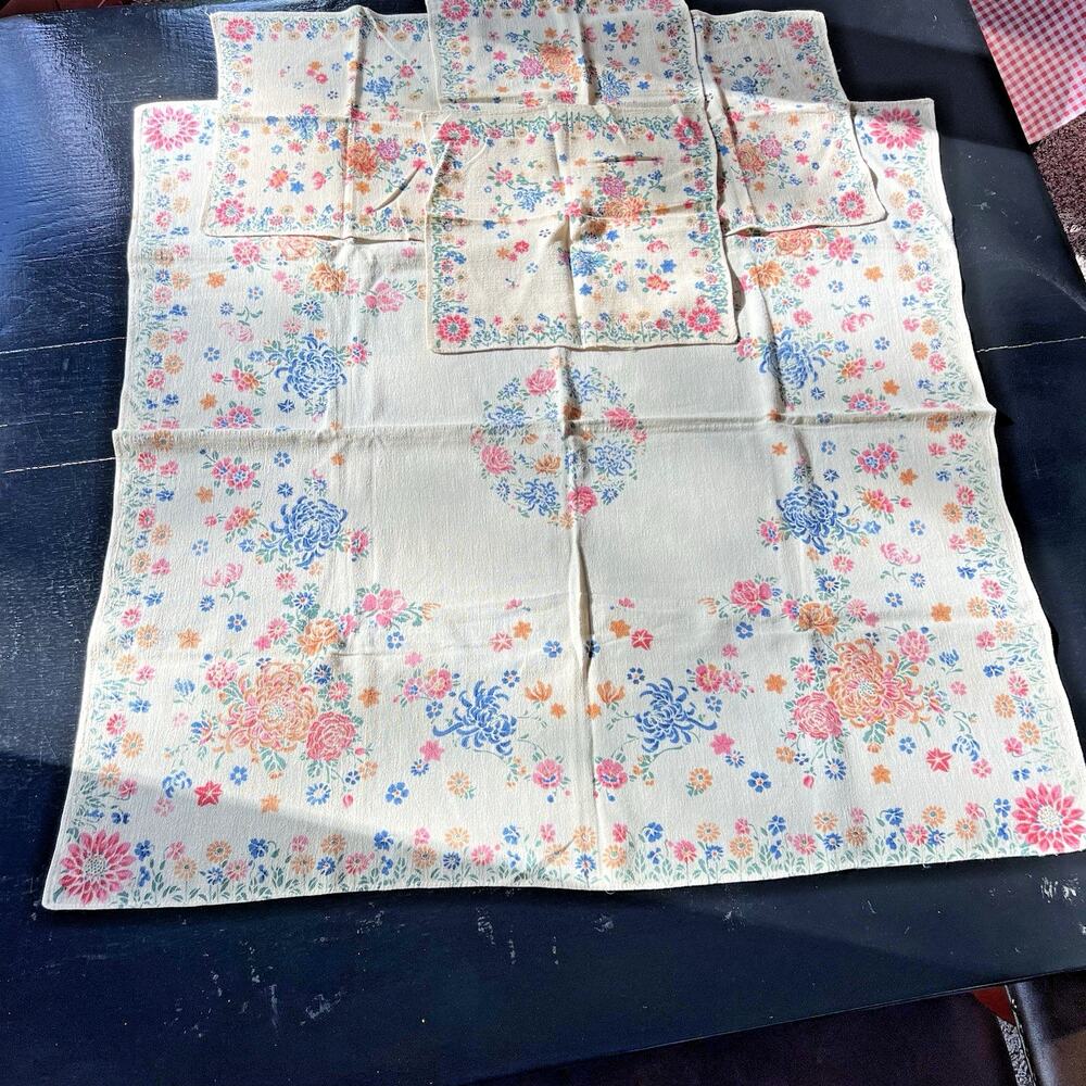 Vintage Floral Linen Table Square 30" 4 Napkins Hand Sewn Cottagecore Set